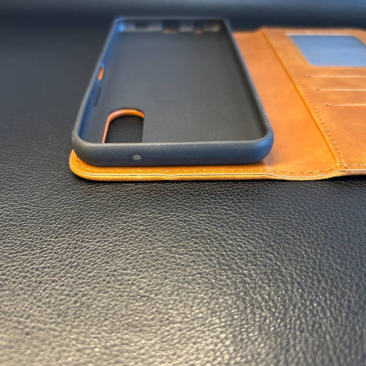 2点セット arrows We2 F-52E FCG02 レザーケース ライトブラウン+ガラスフィルム 手帳型 保護ガラス カード収納 アローズ_画像9