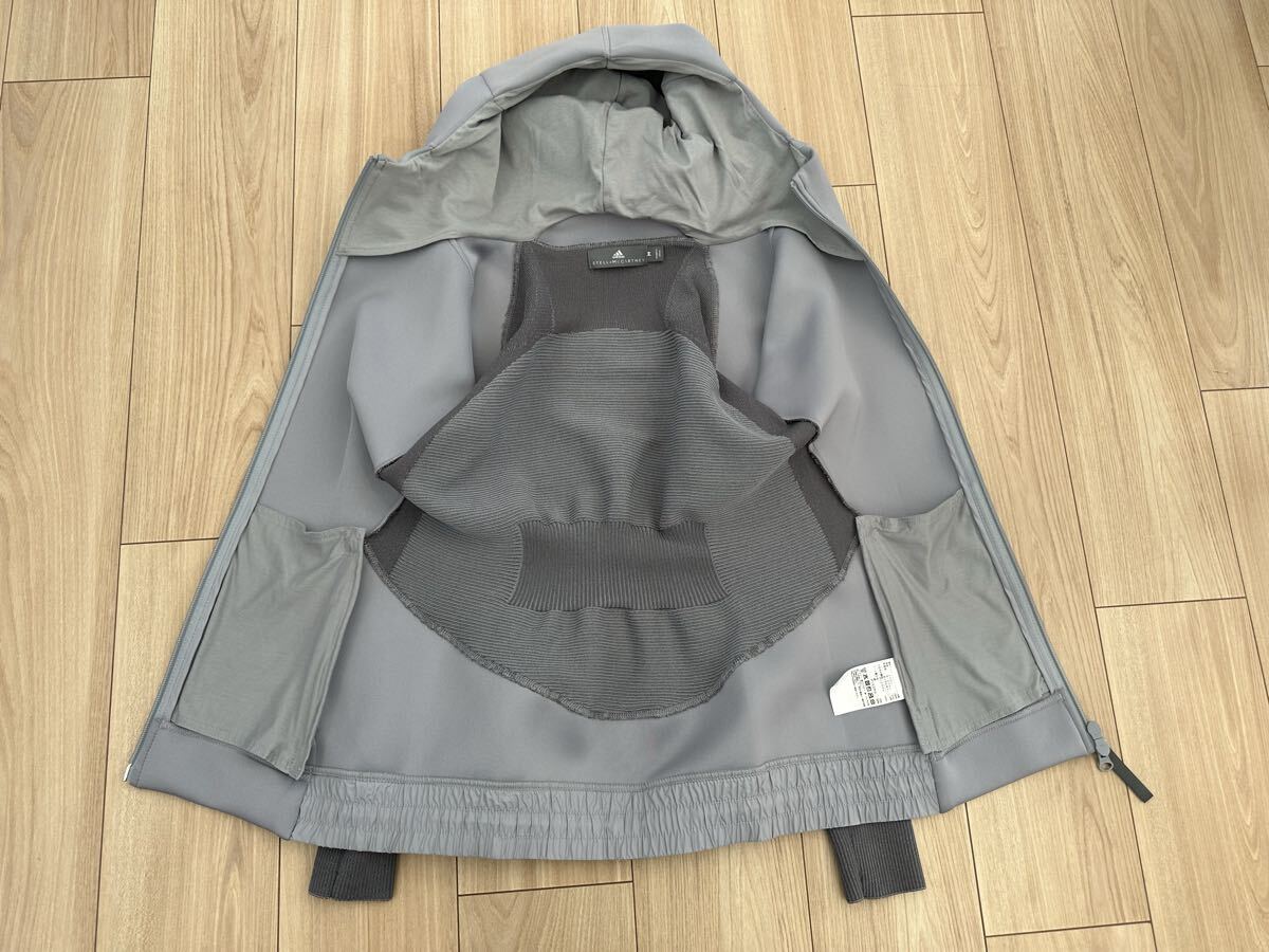【ステラマッカートニー×adidas】グレーのパーカー_画像6