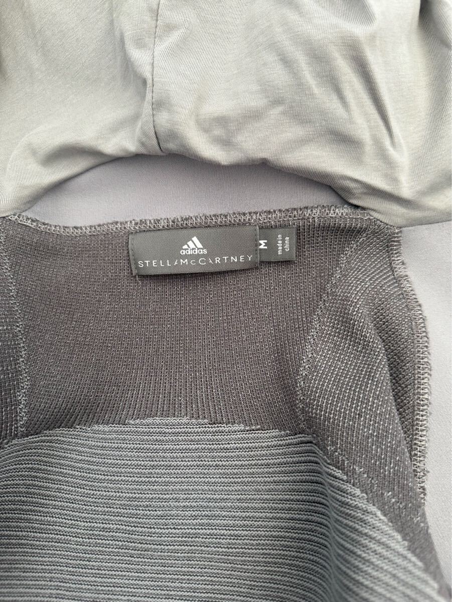 【ステラマッカートニー×adidas】グレーのパーカー_画像7