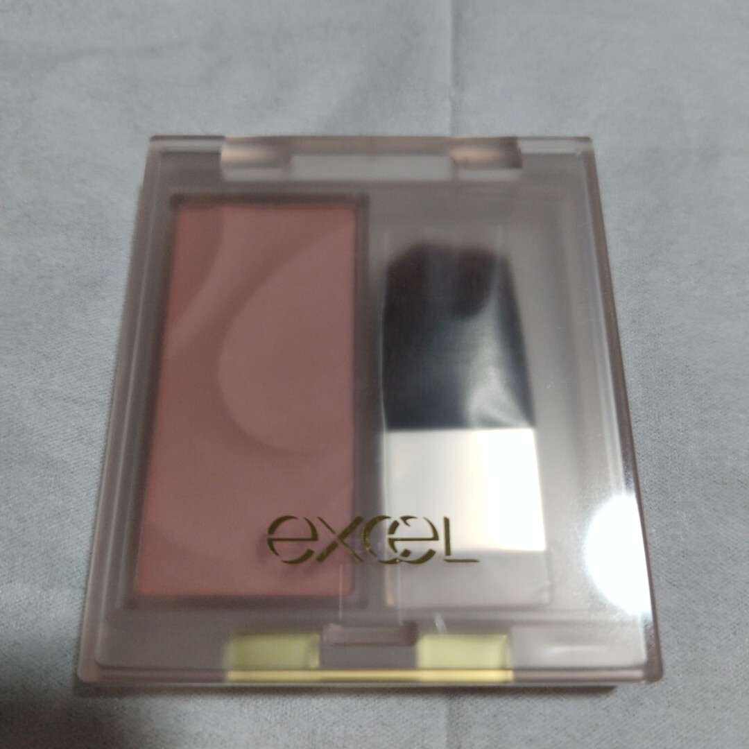 サナ　 エクセル　 シームレストーン　 ブラッシュ　SB02　シスター　(チークカラー)　未使用品_画像1