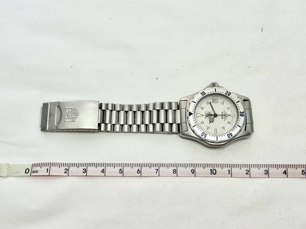 ML765【RUP】★1円~★ 稼働品 TAG HEUER タグホイヤー 2000シリーズ QZ シルバー デイト プロフェッショナル200M 972.013B-1 メンズ腕時計_画像6