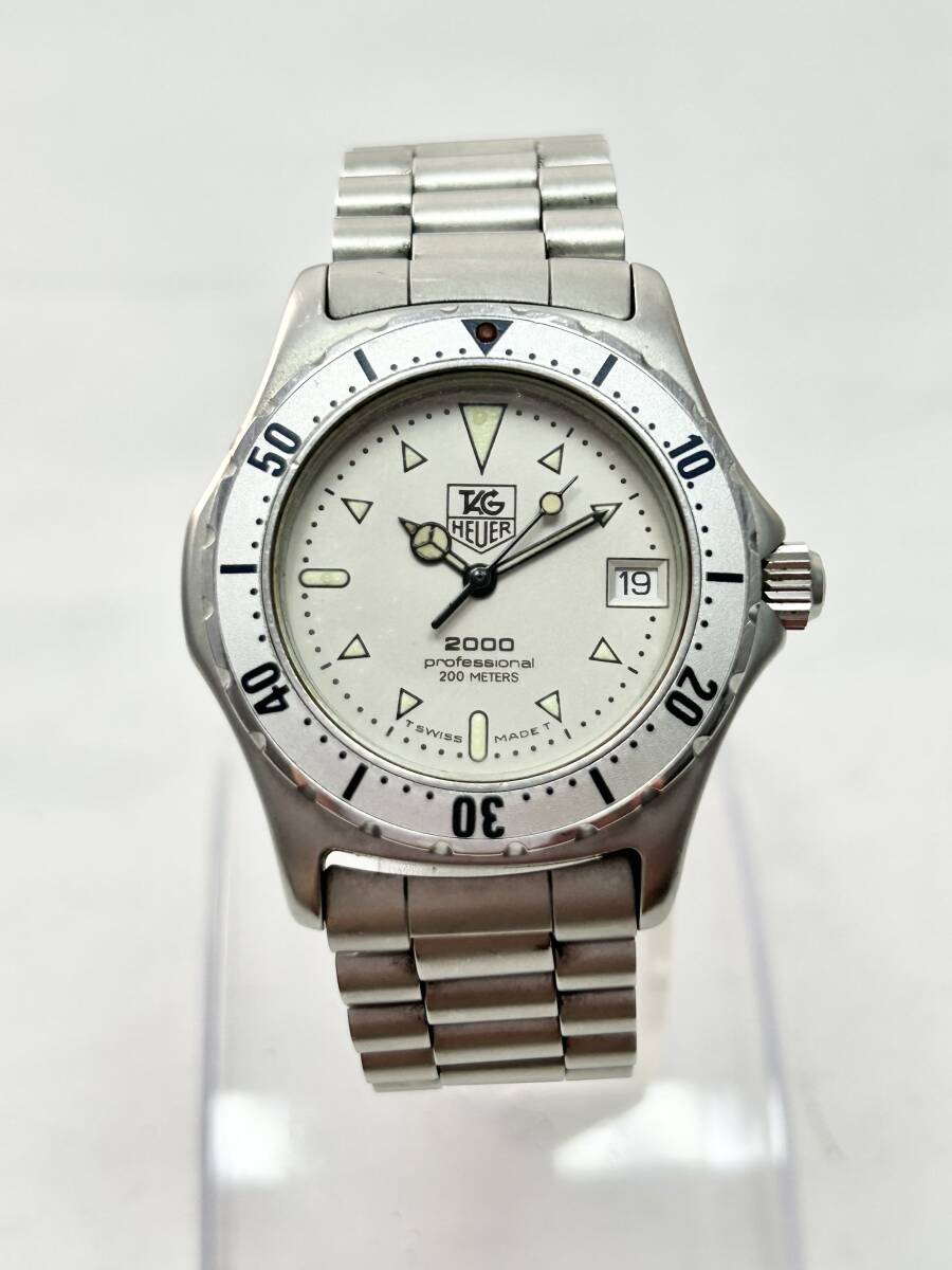 ML765【RUP】★1円~★ 稼働品 TAG HEUER タグホイヤー 2000シリーズ QZ シルバー デイト プロフェッショナル200M 972.013B-1 メンズ腕時計_画像1