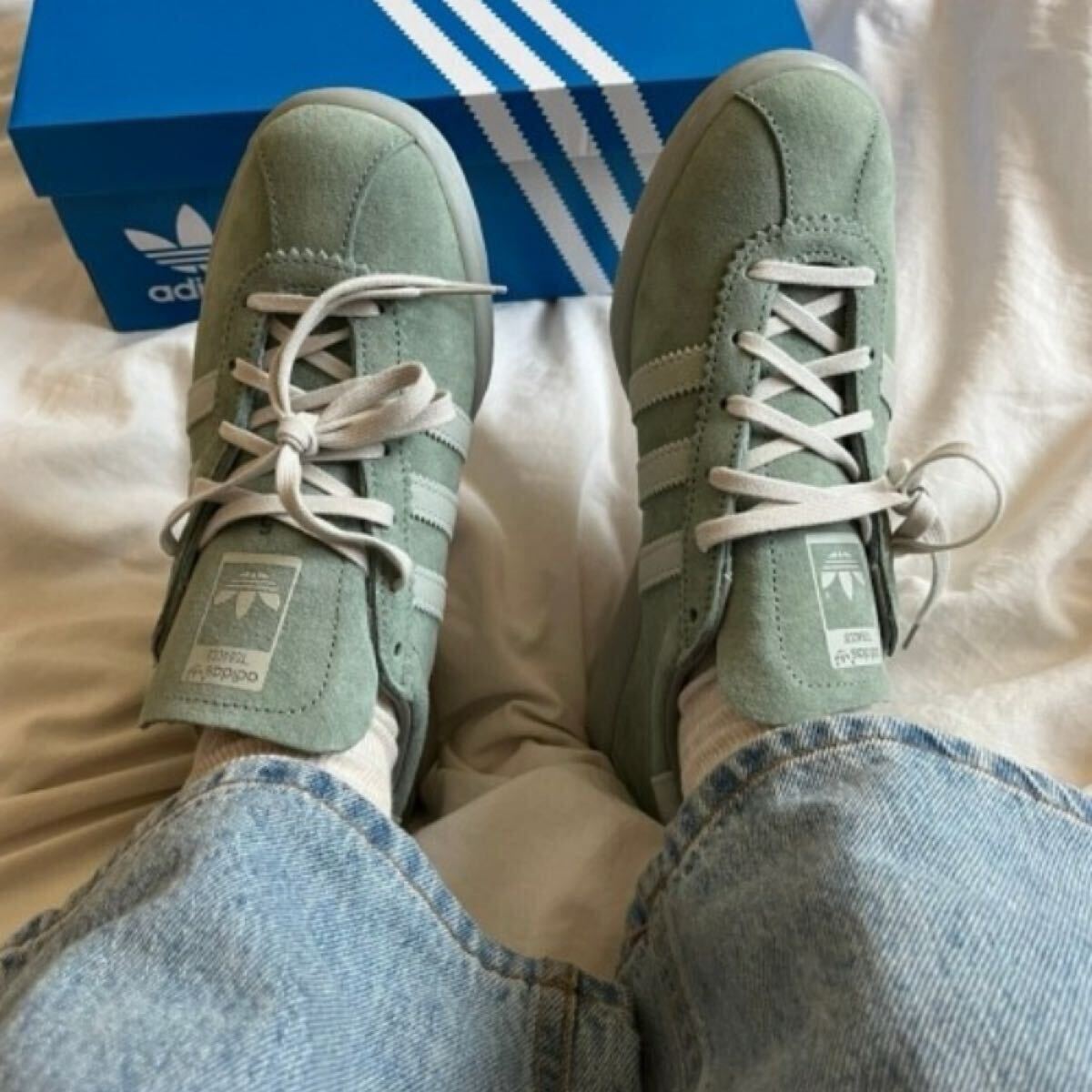  новый товар обычная цена 15400 иен 28.adidas originals Adidas Originals сигареты TOBACCO мужской спортивные туфли серебряный зеленый GY7397