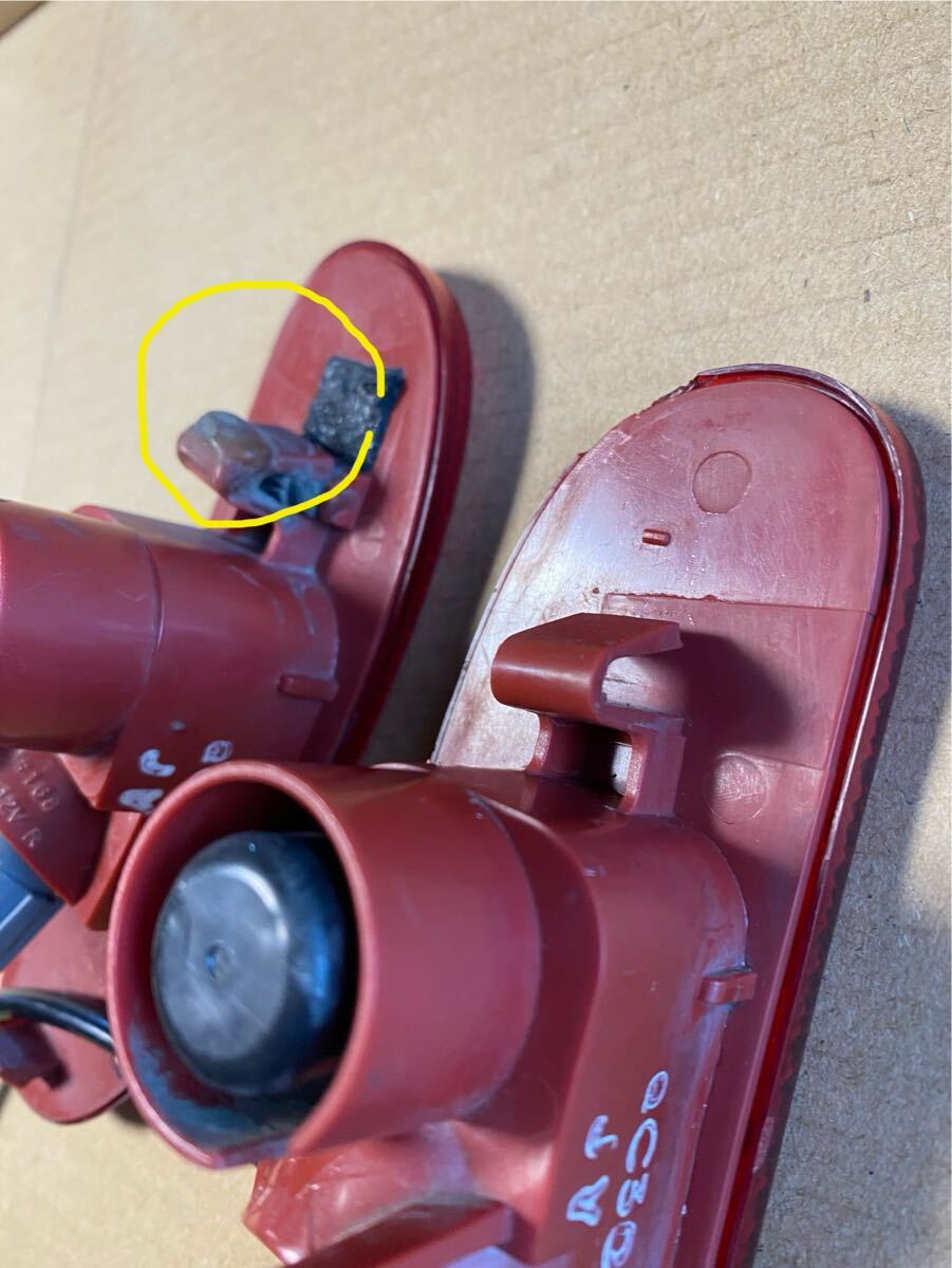 US 日産 Z12 キューブ　ライダー　リヤバンパーサイドマーカー　中古品_画像4