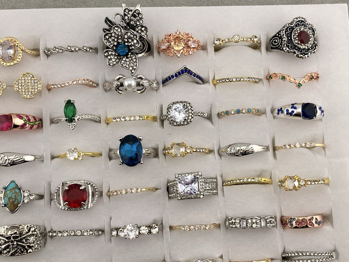 30 指輪 リング 100個 シルバーカラー 天然石 色ガラス ジルコニア等 925刻印含む 素材不明 ジャンク品 アクセサリー イミテーション 大量の画像3