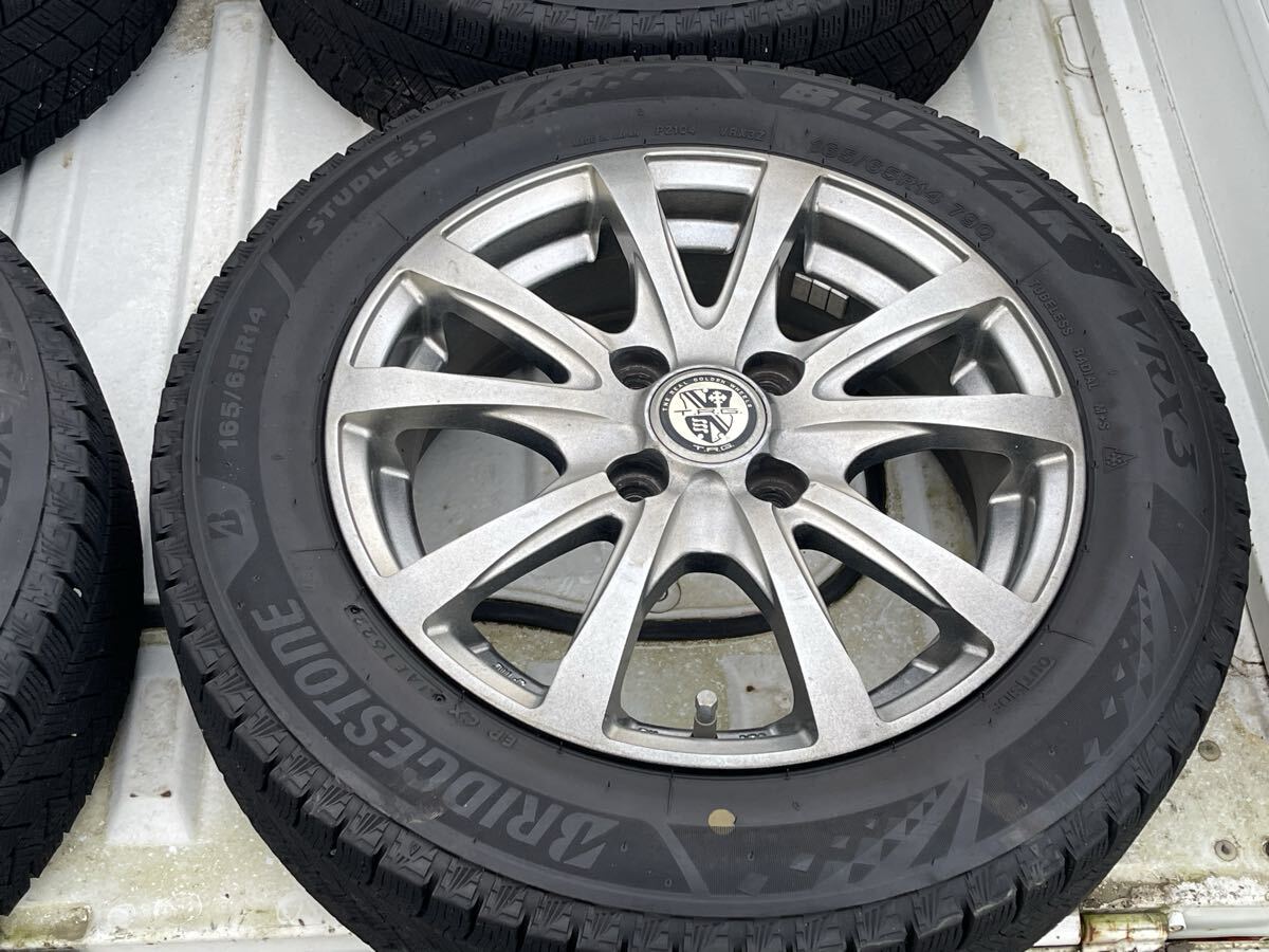 2シーズンのみ着用 バリ溝 ブリザック VRX3 165/65R14 5J+39 100 4穴 ソリオ ルーミー トール タンク パッソ ブーン ミラージュ などに! _画像4