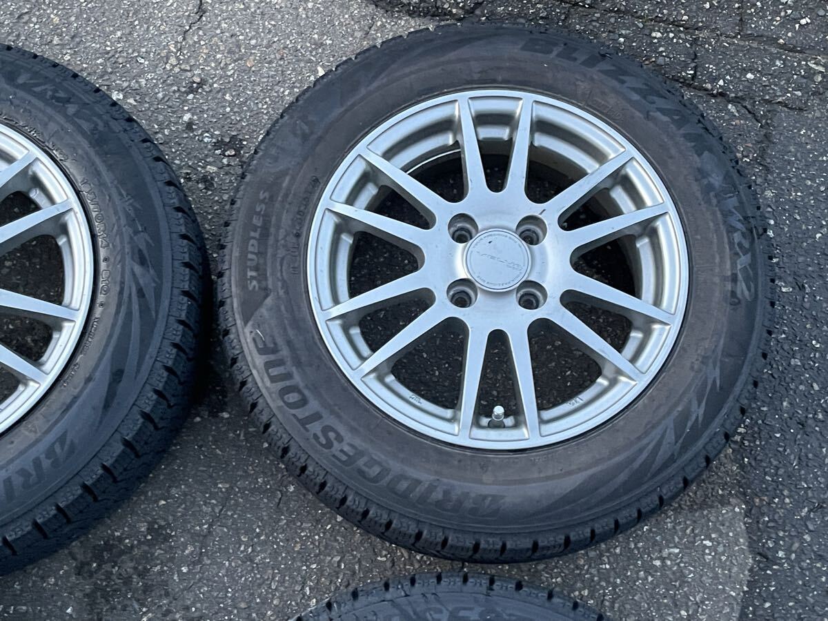 バリ溝イボ付き ブリザックVRX2 165/70R14 5.5J+42 100 4穴 ヴィッツ アクア マーチ ミラージュ ソリオ パッソ ルーミー タンクなどに!_画像3
