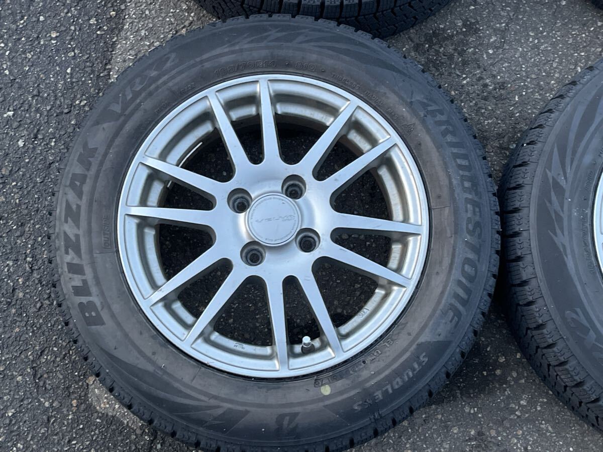 バリ溝イボ付き ブリザックVRX2 165/70R14 5.5J+42 100 4穴 ヴィッツ アクア マーチ ミラージュ ソリオ パッソ ルーミー タンクなどに!_画像5
