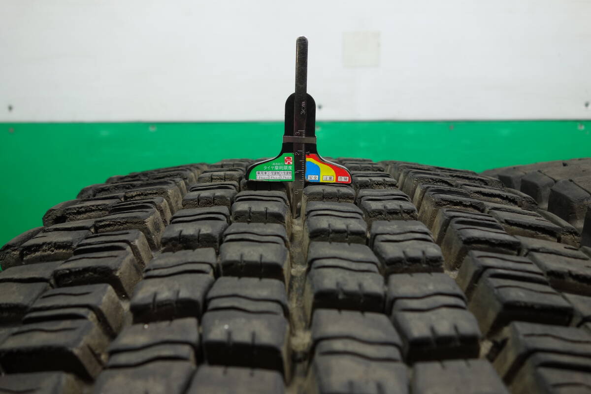 N158-20 送料無料 275/70R22.5 148/145J スタッドレス TB 2本 ダンロップ DECTES SP001 2020年製 大型 トラック 積載_画像2