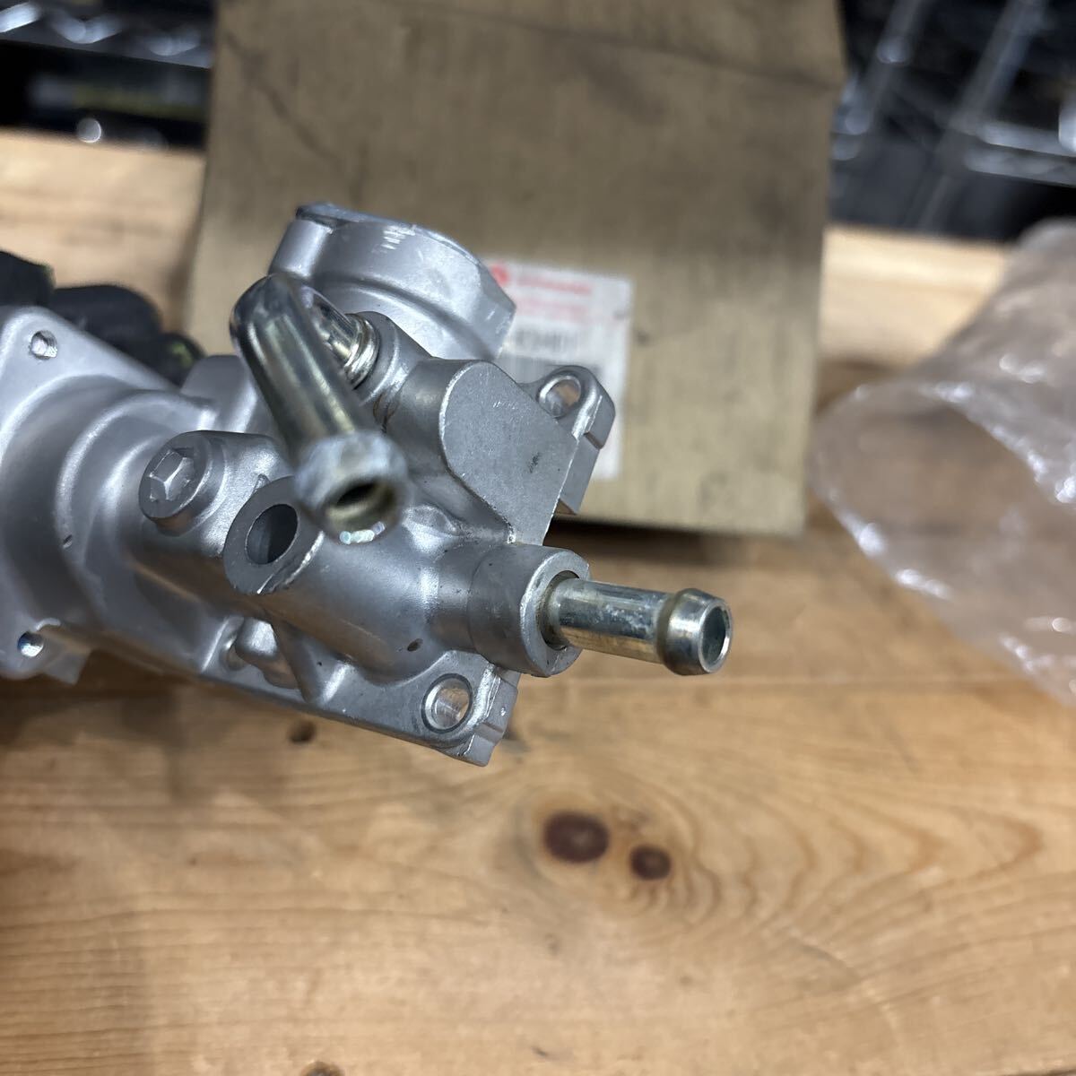 スズキ純正 18117-83H01 アイドルスピードコントロールバルブ ISCバルブ ？新品未使用 _画像4