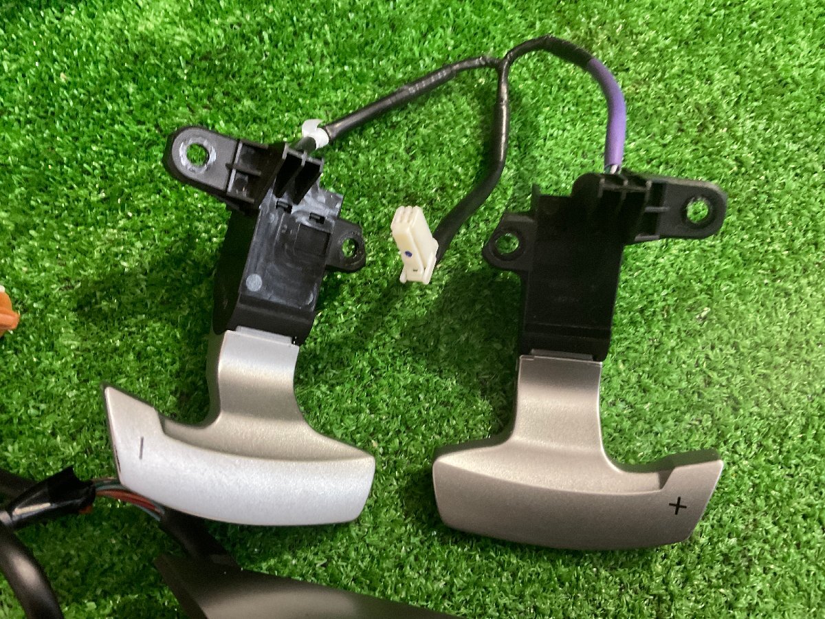 スバル XV GPE 純正 ステアリング リモコンスイッチ 各種操作スイッチ_画像5