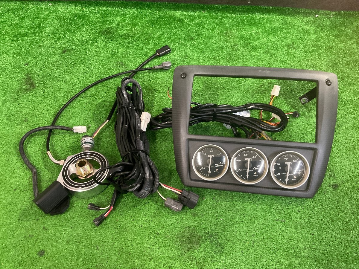 インプレッサ　セダン　WRX-STI　GVF　A-Line　BLITZ　ブリッツ　ブースト　油圧　油温　3連メーター　オーディオパネル　GVB_画像1