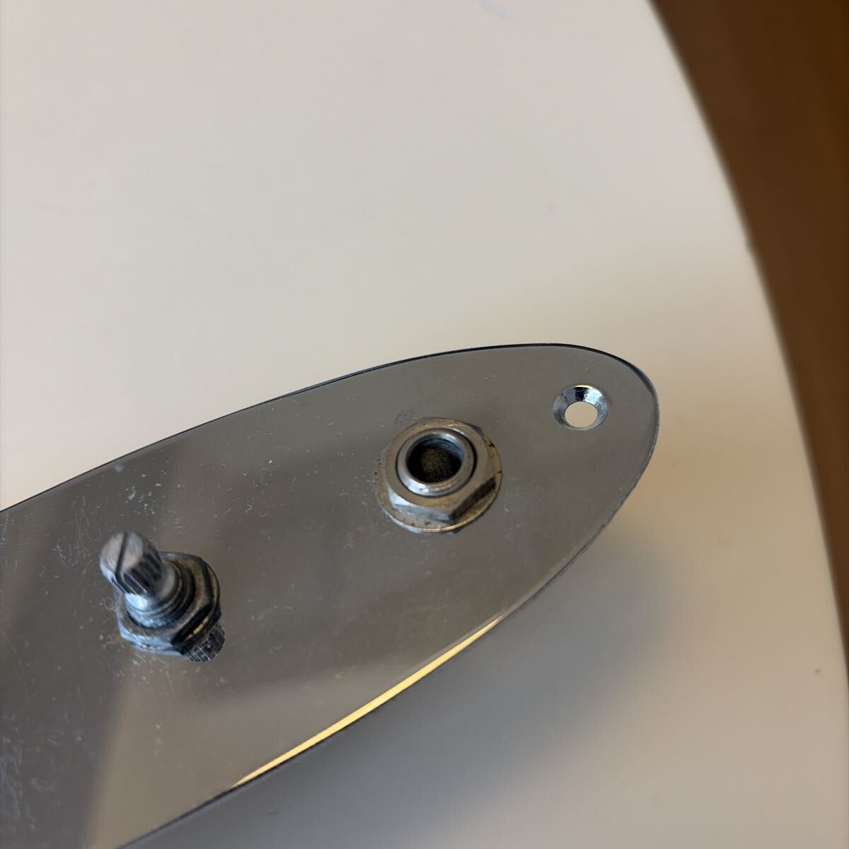 ジャズベース　メタル　コントロール　プレート　アセンブリ_画像3