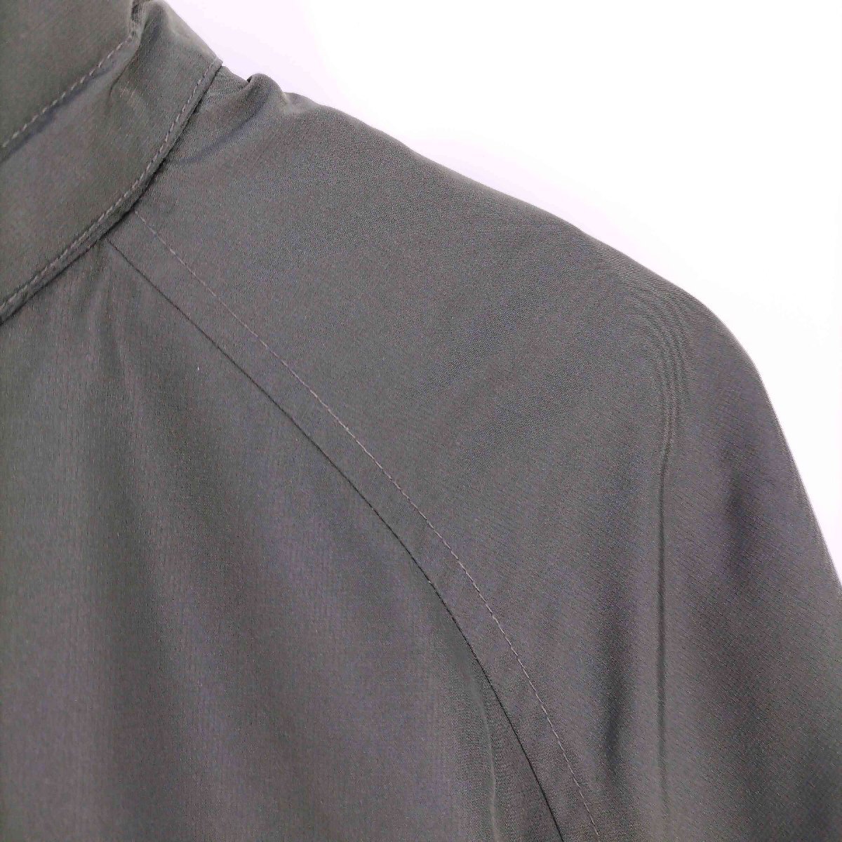 Eddie Bauer(エディーバウアー) 裏地メッシュ 袖ロゴ刺繍 ドローコード付き マルチポケット フ 中古 古着 0426_画像3