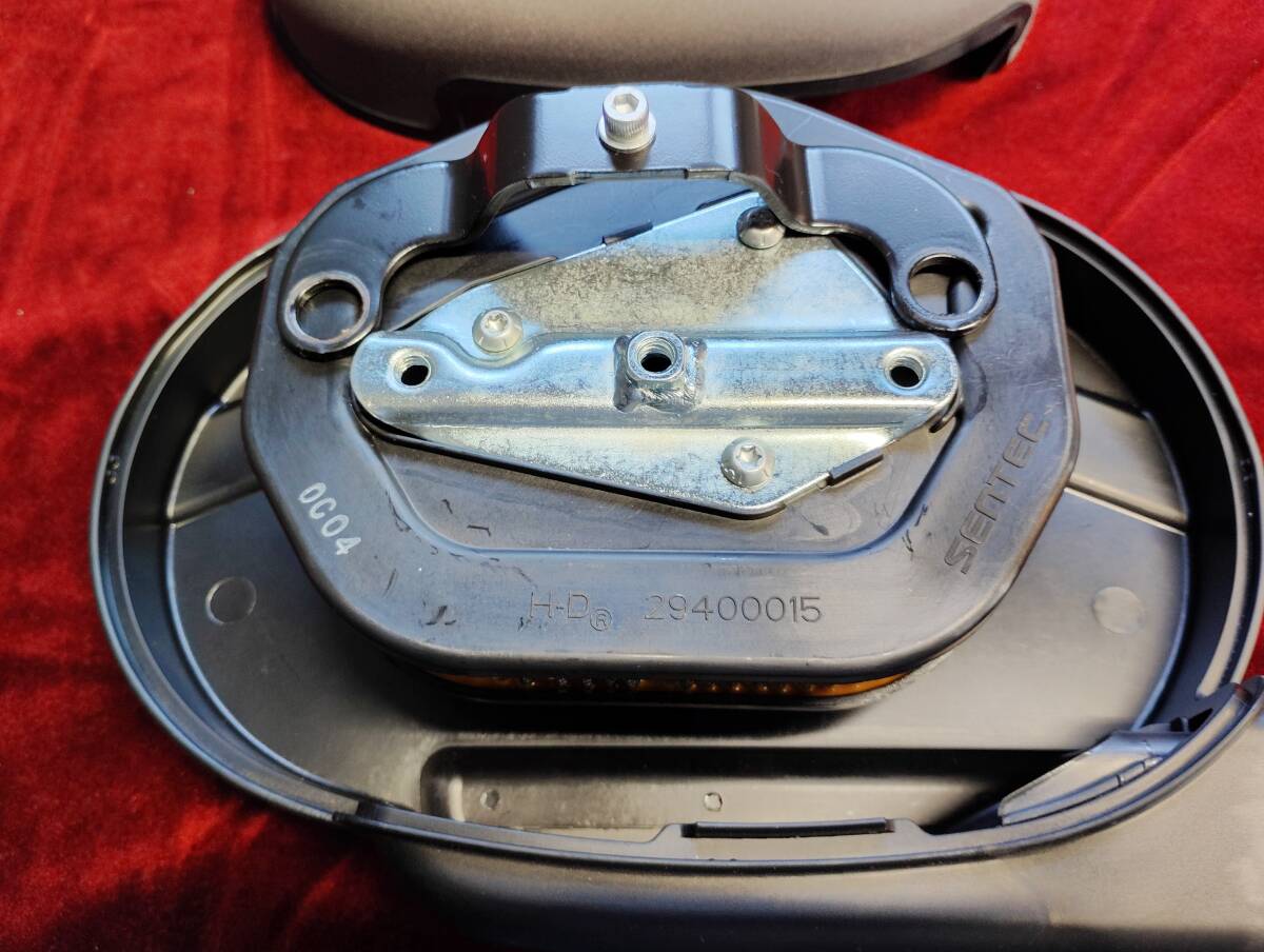 ハーレー　HARLEY-DAVIDSON　エアクリーナー　２０１９年　XL1200CX　から取り外しました。比較的綺麗な状態です。_画像3