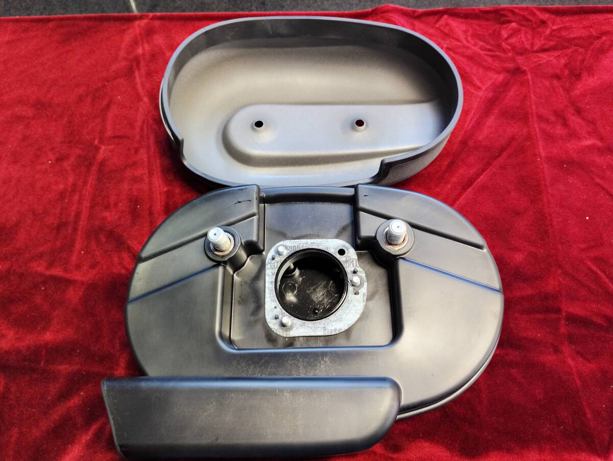 ハーレー　HARLEY-DAVIDSON　エアクリーナー　２０１９年　XL1200CX　から取り外しました。比較的綺麗な状態です。_画像5