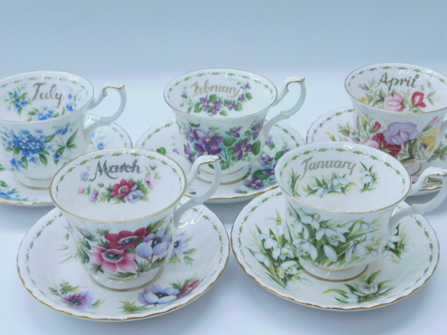 ★小1437 ロイヤルアルバート ROYAL ALBERT フラワーオブザマンスシリーズ カップ&ソーサー 5組 ティーカップ コーヒーカップ 12511061_画像1