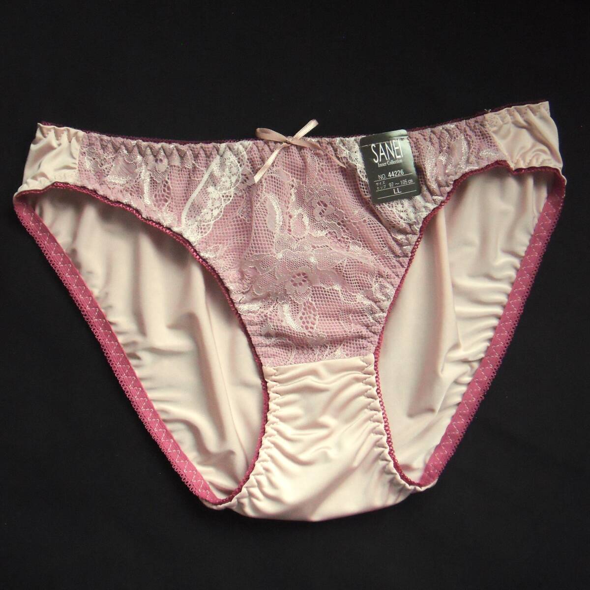 SANEI ローズフラワー&カシュクールレース ショーツ LL 光沢感のある上品な花柄 バラ/薔薇 リボン&切替レース パンツ ピンク 新品タグ付_画像5