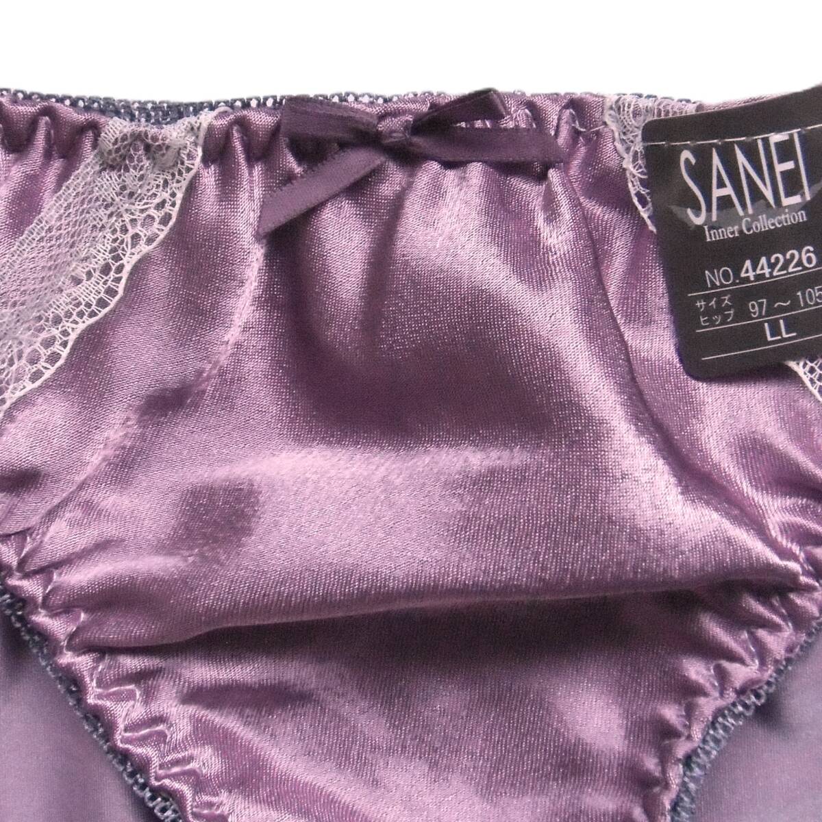 SANEI シンプルワントーン&エレガントサテン ショーツ LL 上品な輝きの光沢感 キラキラ!! リボン&切替レース パンツ パープル 新品送料込_画像4