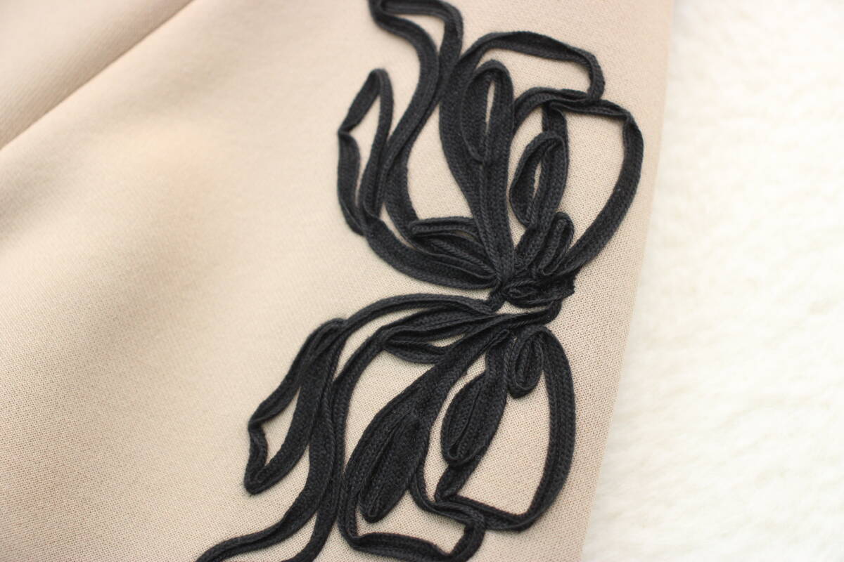 6344 新品 ロープ刺繍ランタンスリーブプルオーバー_画像5