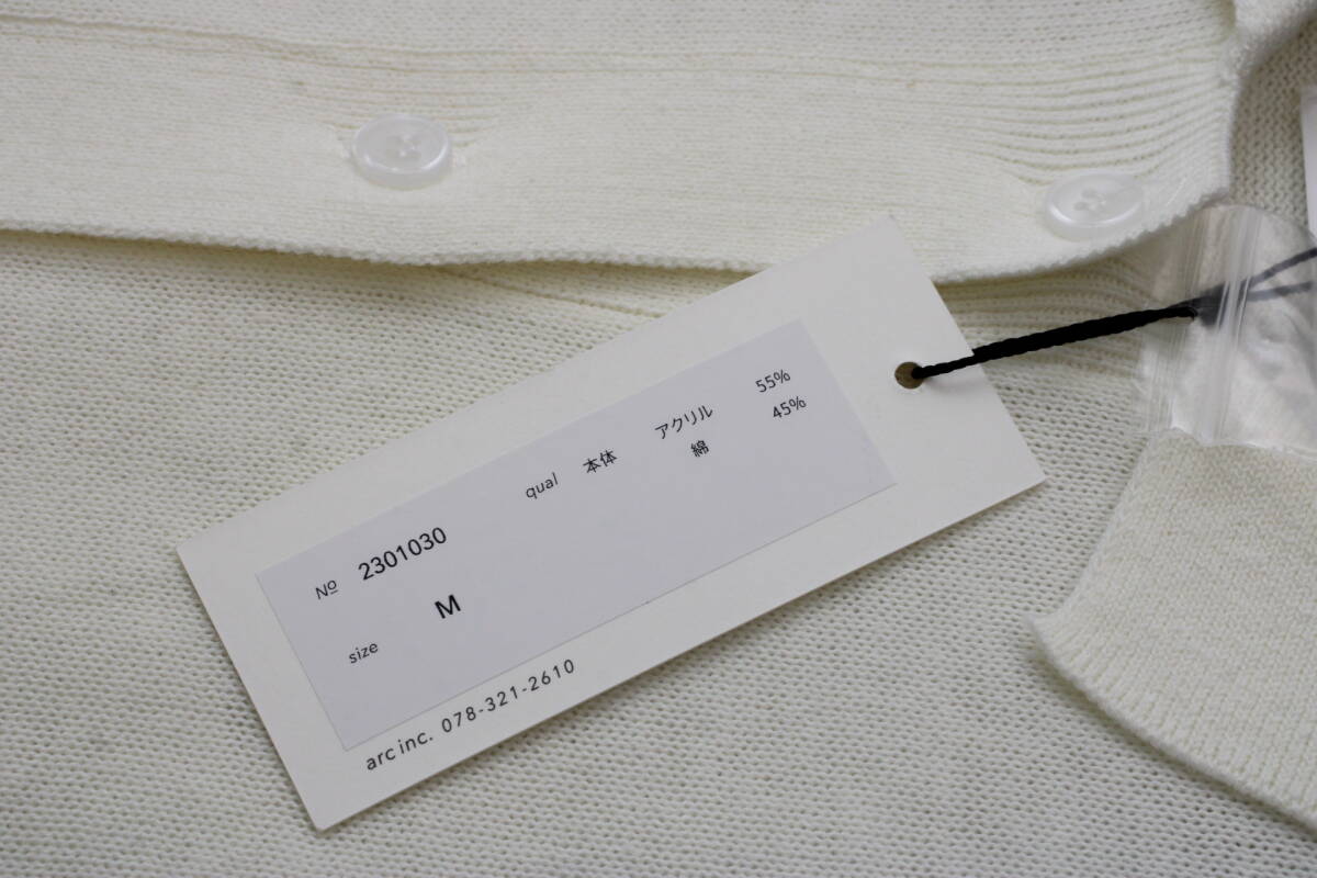 4004 新品タグ付き 前ボタン衿付きニットカットソー オフホワイトＭサイズ_画像4