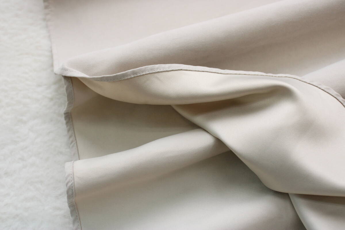 6439 新品 ウエストゴムスウェードライク消しプリーツスカート オフホワイトＭ 定価￥11,000税込み_画像7