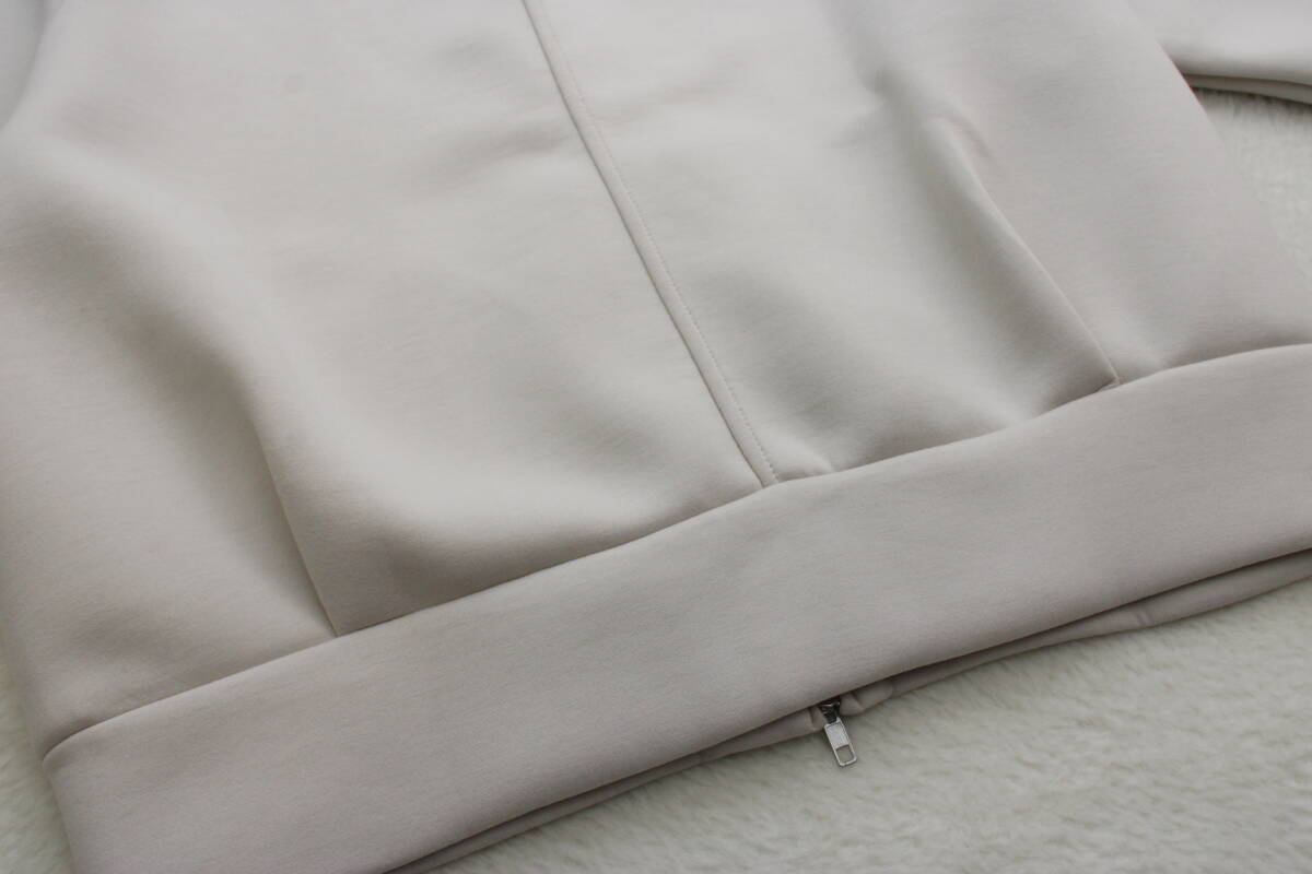 6537 新品 ダンボールノーカラーZIPブルゾン グレージュ38サイズ_画像8