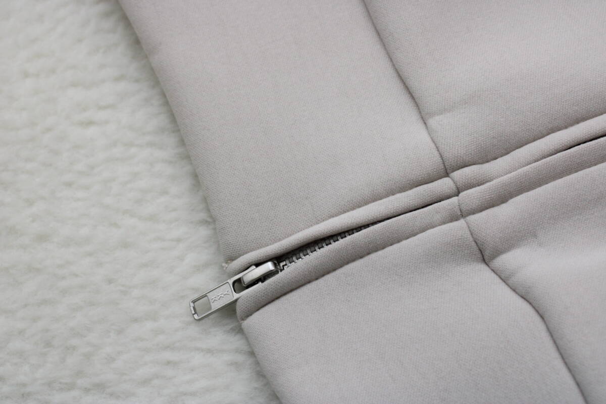 6537 新品 ダンボールノーカラーZIPブルゾン グレージュ38サイズ_画像6