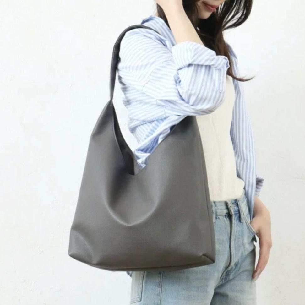 SOBIA 新品 ソフトラウンド肩かるワンハンドルバッグ トート ライトグレー 6993_画像3