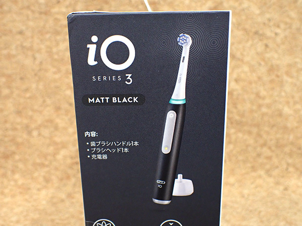 【新品 未開封】ブラウン オーラルB iO SERIES3 ブラック 黒 IOG3.1C6.0 BK_H 丸型回転ブラシ 電動歯ブラシ 本体 Oral-B(QKA1158-1)_画像3