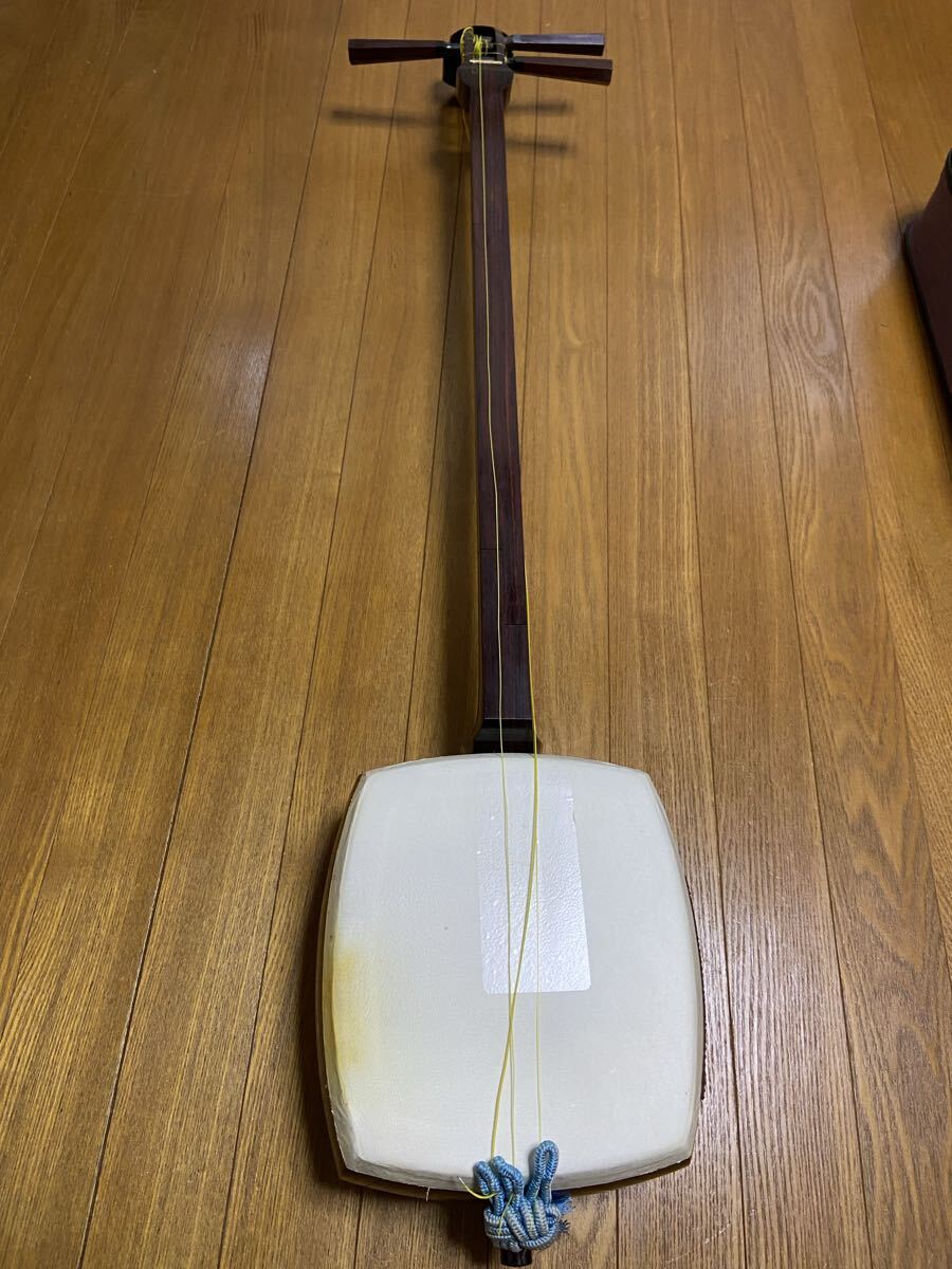  ★三味線 破れ無 二本溝 東さわり 紅木 ハードケース付き 棹2.7cm　長さ約98ｃｍ★ ★ (検索)/津軽三味線/義太夫/110_画像3