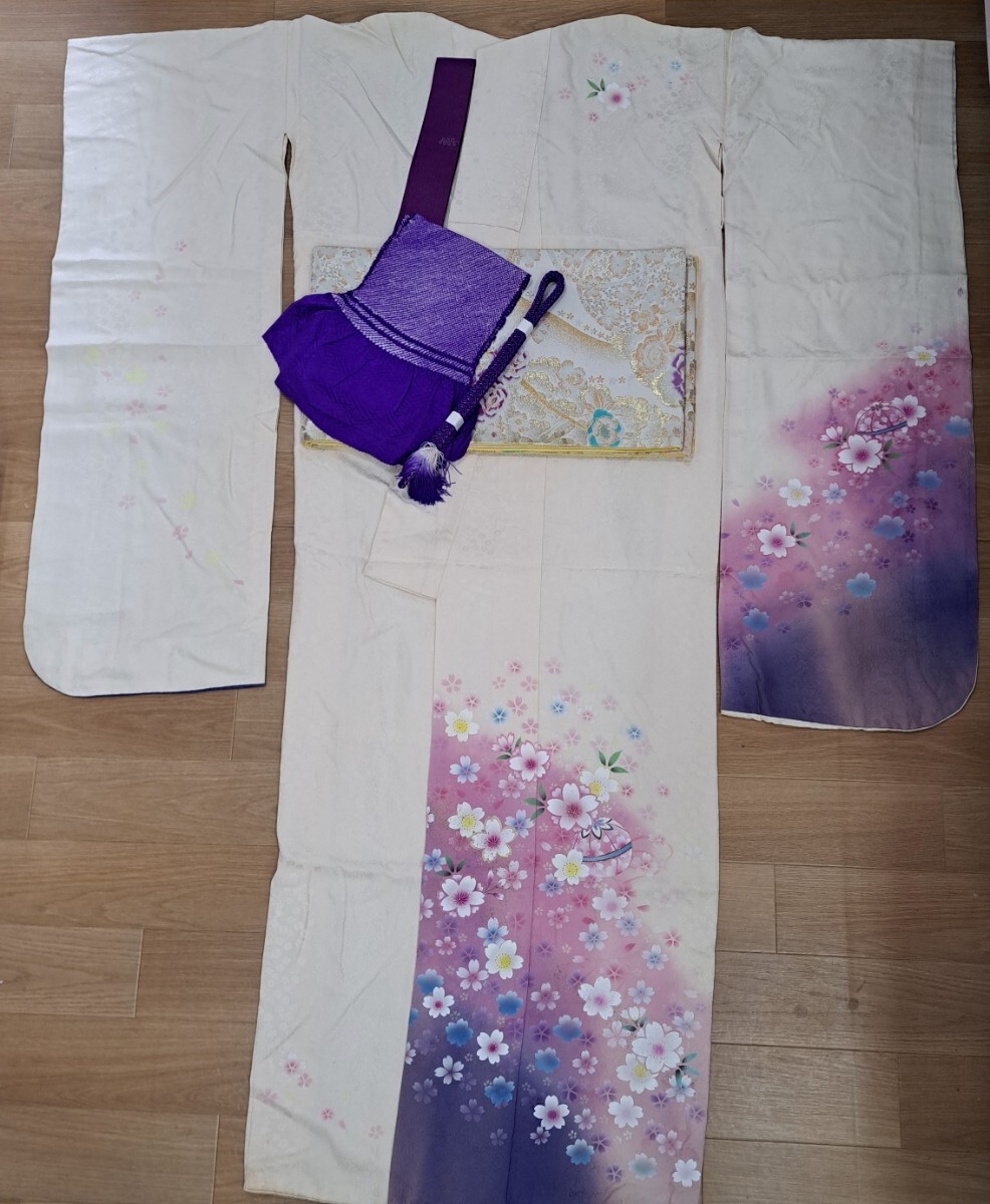 大変お得な フルセット 正絹振袖 白地紫グラデーション桜柄 成人式 卒業式に最適_画像3