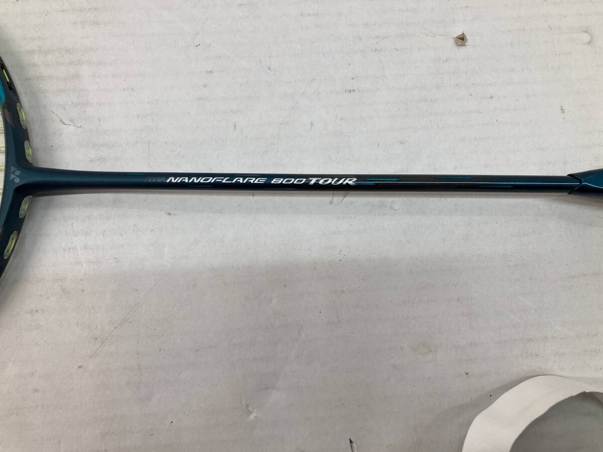 S119[10]S3(バドミントンラケット) 美品 YONEX NANOFLARE 800 TOUR 4UG5 11/25出品_画像4