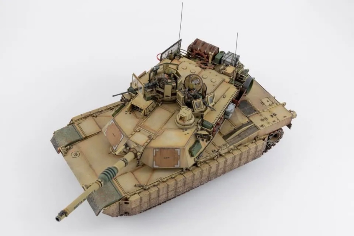 1/35 アメリカ 主力戦車 M1A2 エイブラムス 組立塗装済完成品 w1_画像3