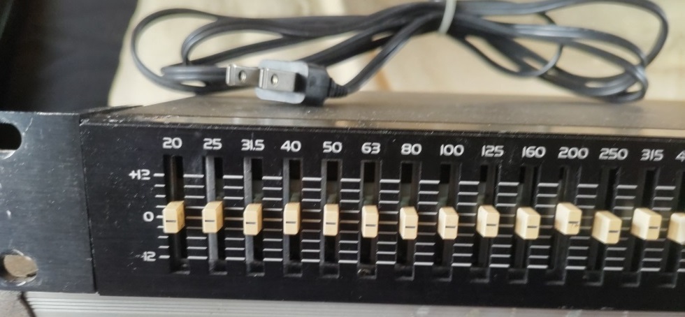 Maxon графика эквалайзер GE3100