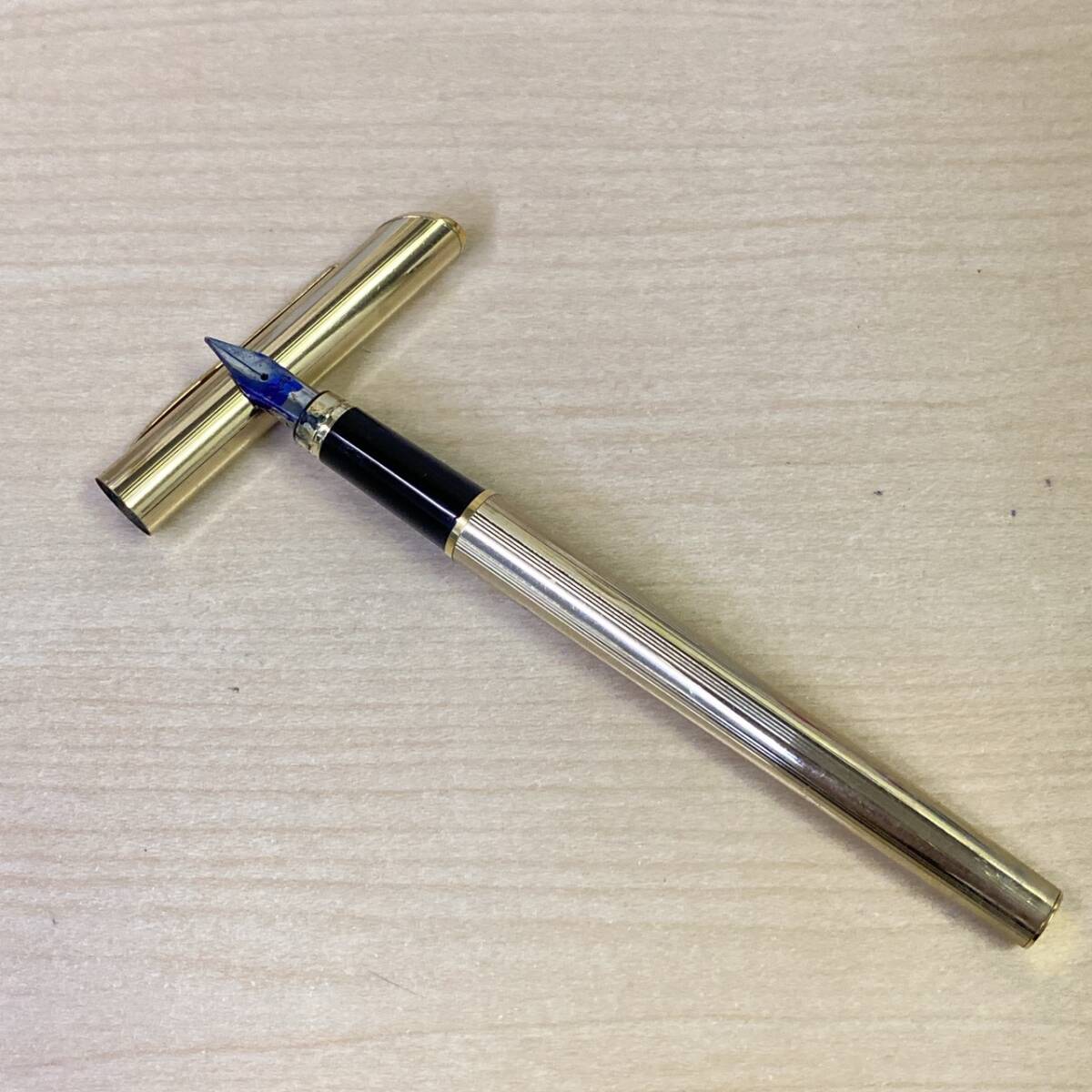 【TM1014】ゴールドカラー 金色 万年筆 インクなし 筆記用具 コレクション_画像1