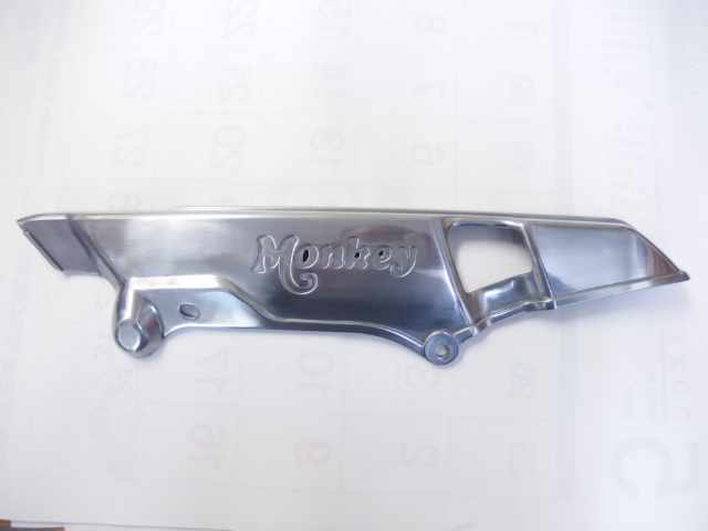 １２ｖ　モンキー　チェーンケース　アルミ（無地）ホンダ　５Ｌ用　5-62-12:139　HONDA_画像1