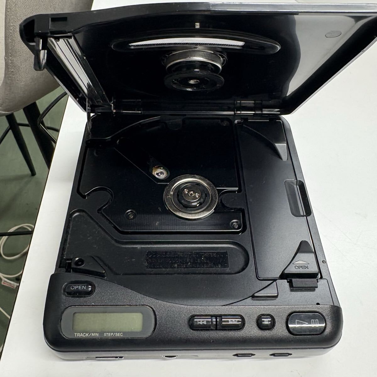  храм 222 SONY Sony D-11 Discman портативный CD плеер CD плеер диск man CD Walkman CD плеер диск man портативный 