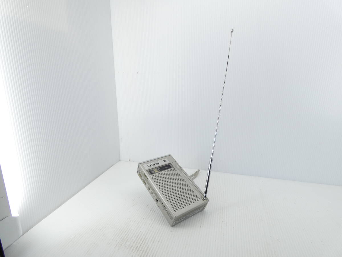 ** редкий! National микро белый чёрный с телевизором .FM/AM радио TR-1020 электризация OK утиль **