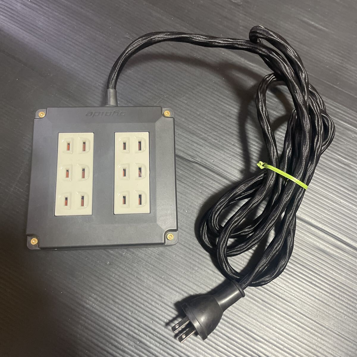 オヤイデ OYAIDE 電源タップ　6口_画像1