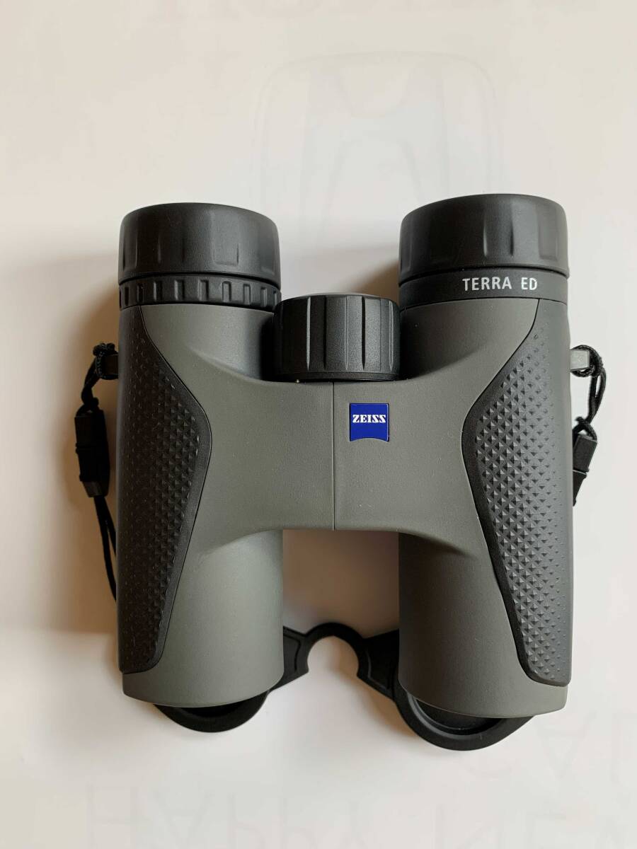 ZEISS 双眼鏡 Terra ED 8倍 32口径 _画像1
