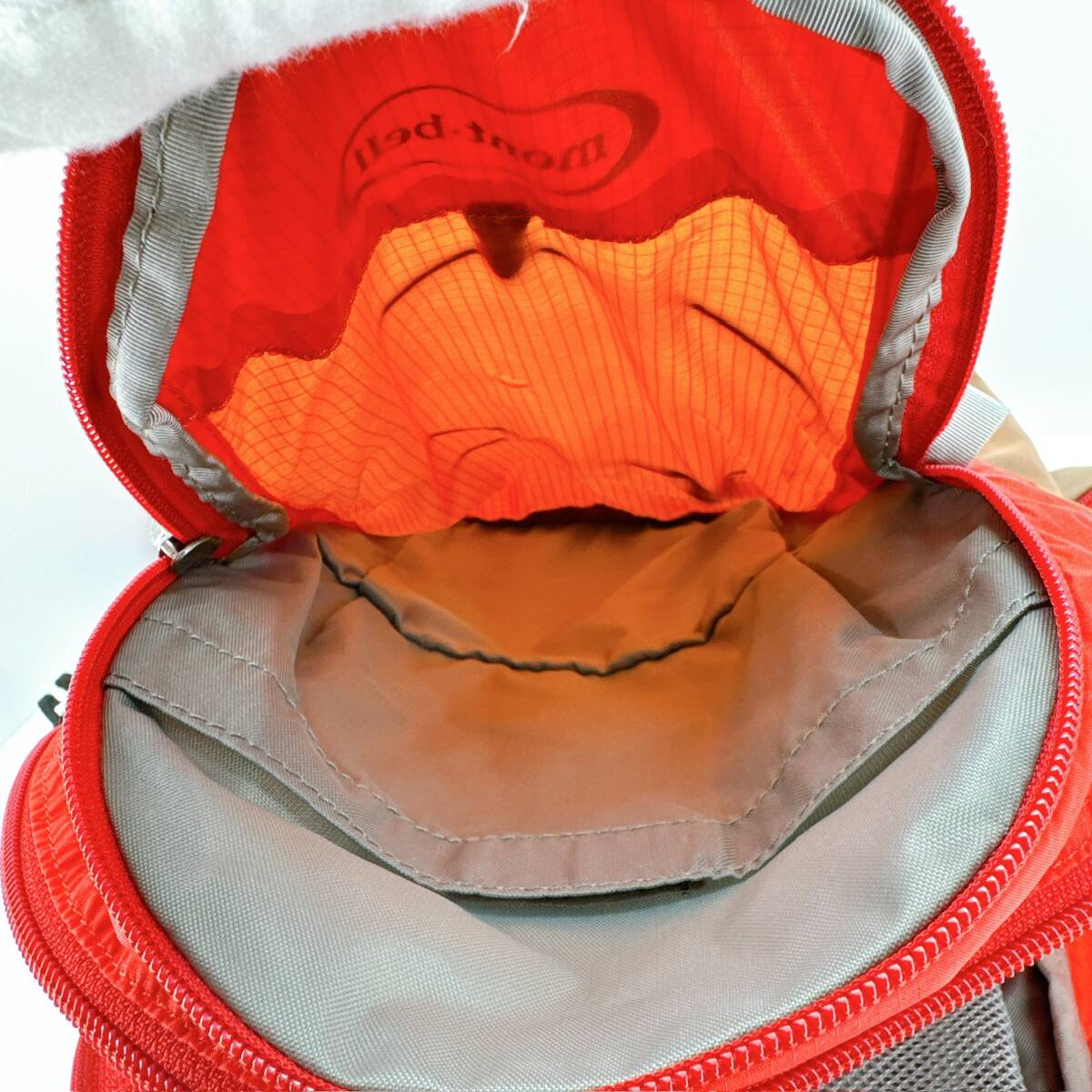 D2247◯ montーbell モンベル リュックサック バッグパック 赤 レッド グレー ナイロン ユニセックス 2WAY メッシュ ポケット ファスナー_画像9