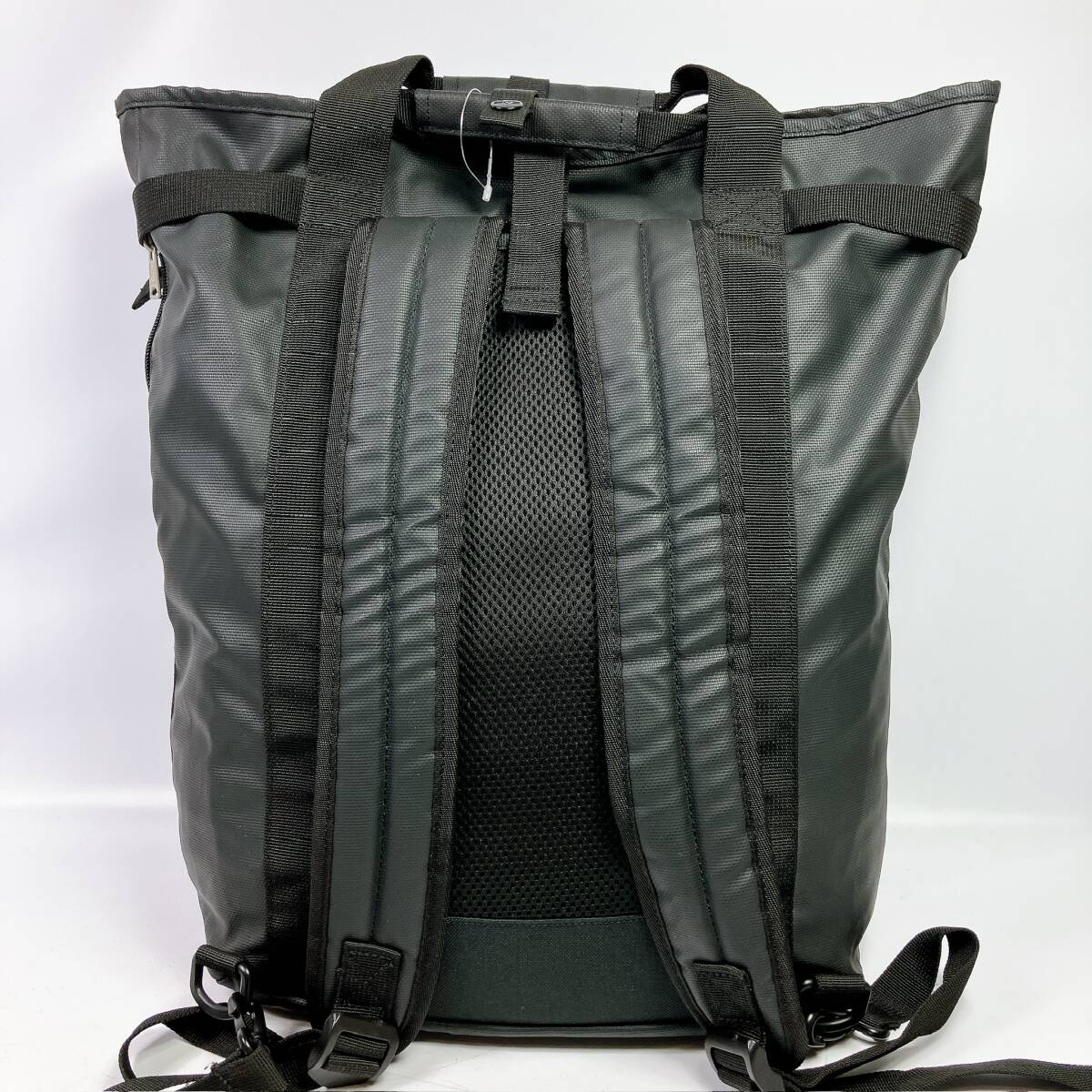 D2201◯ ALPHA INDUSTRIES アルファインダストリーズ リュックサック バックパック ブラック 黒 メンズ キャンバス エンボス加工 メッシュ_画像2