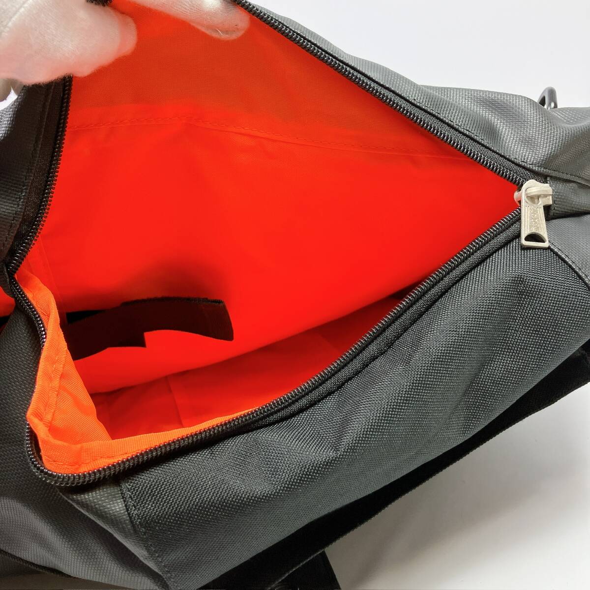 D2201◯ ALPHA INDUSTRIES アルファインダストリーズ リュックサック バックパック ブラック 黒 メンズ キャンバス エンボス加工 メッシュ_画像9