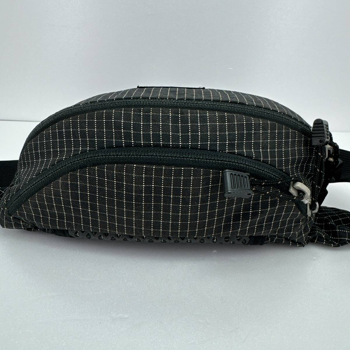 d13◯ GREGORY グレゴリー ウエストバッグ ウエストポーチ ブラック 黒 ユニセックス ファスナー ランニングポーチ バックル コットン_画像9