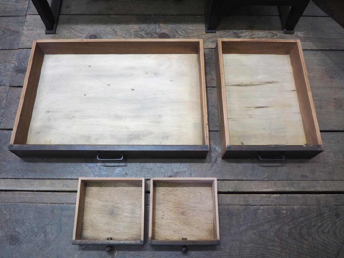 タ荷U0405◆天板W98,5cm×D66cm◆アンティーク◆レトロな洋館の古い木製片袖机◆ナラ材 テーブル デスク 学習机 収納棚 飾り棚R(ヤD)伊_画像7