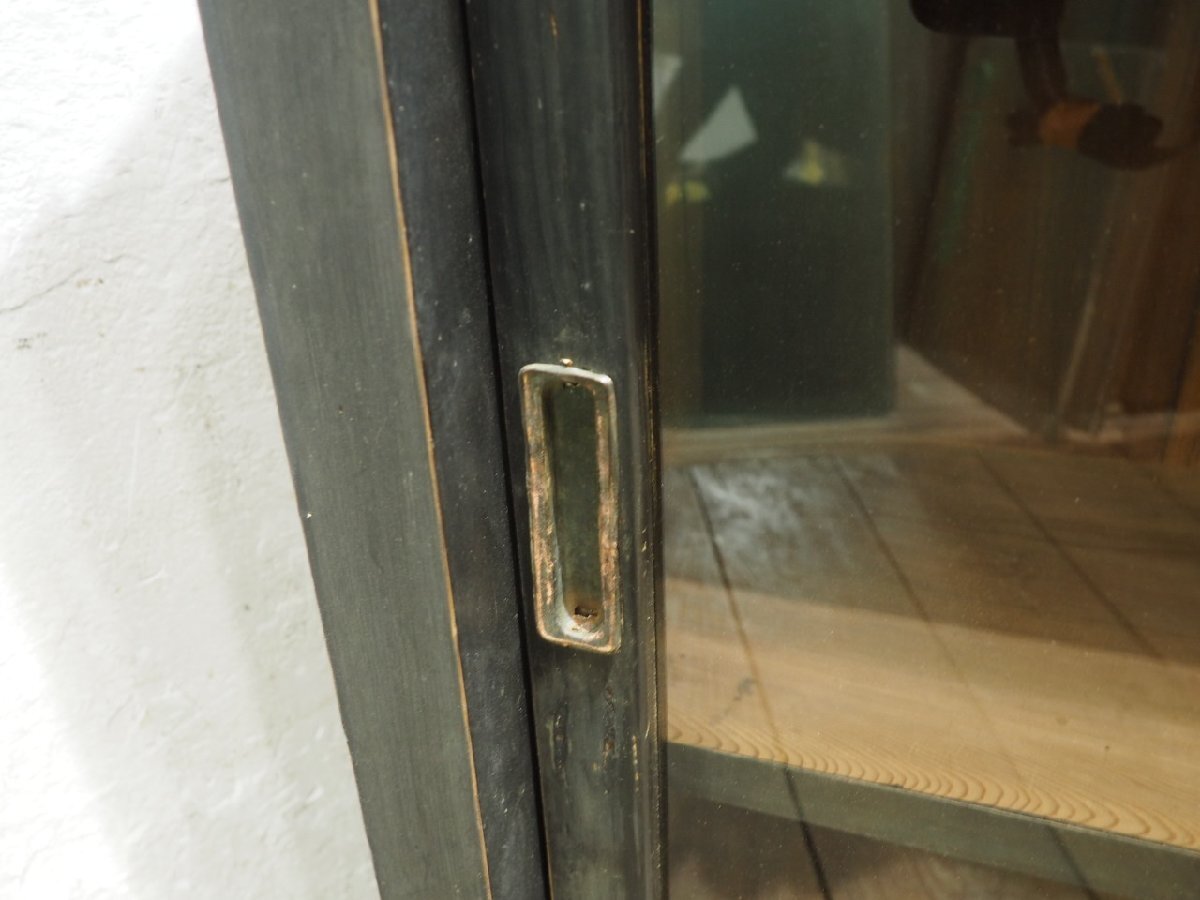 タ荷X1858◆H88cm×W169,5cm◆アンティーク◆ゆらゆらガラスの古い木製飾り棚◆収納棚 食器棚 キャビネット 波ガラスケース レトロQ(ヤD)松_画像7