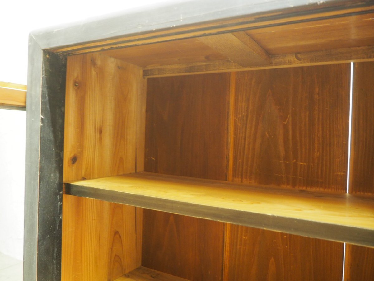 タ荷X1858◆H88cm×W169,5cm◆アンティーク◆ゆらゆらガラスの古い木製飾り棚◆収納棚 食器棚 キャビネット 波ガラスケース レトロQ(ヤD)松_画像5