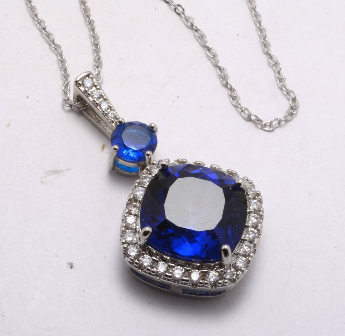至高の逸品★英国アンティーク  サファイアデザイン ネックレス★102703の画像3