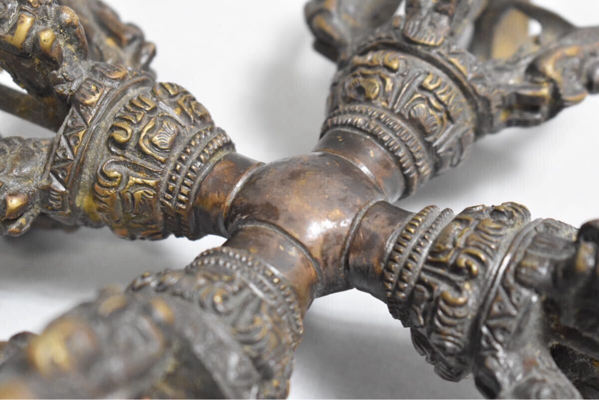 【英】A1272 時代 十字金剛杵 D26.3㎝ 仏教美術 仏具 密教法具 金剛杵 魔除け 銅製 銅器 骨董品 美術品 古美術 時代品 gi_画像9